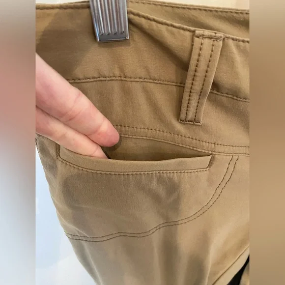 Athleta Dipper Pant 2 Petite Beige - Picture 7 of 16